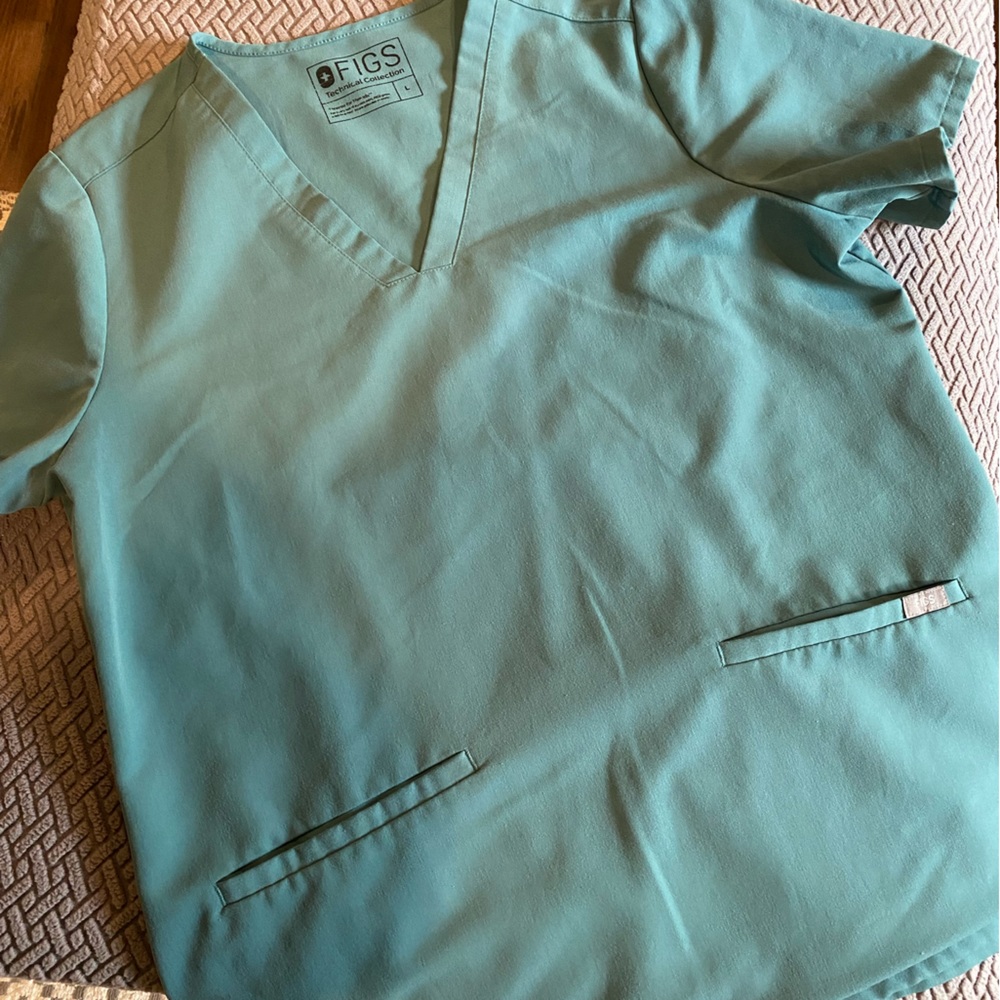 Fig’s Scrub Set